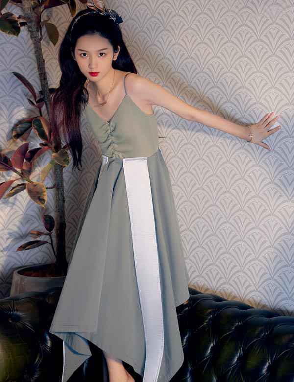 周也 | 天真有邪