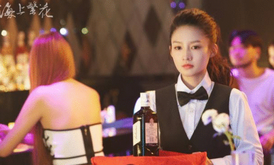 海上繁花:李沁与窦骁的感情戏“走上正轨”,酒成了重要的道具!