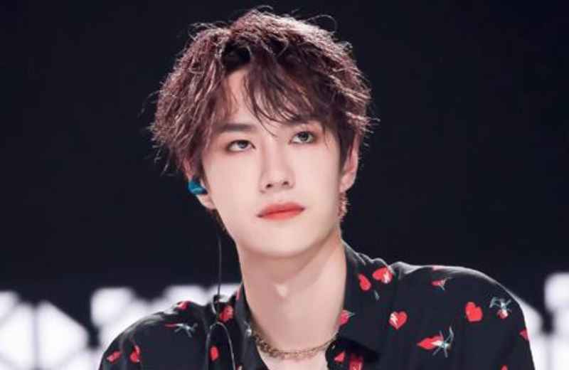 王一博日本综艺比赛输不起?对导演发脾气,官方发文回应