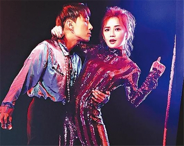 阿Sa回应恋情曝光“我们堪比家人！”