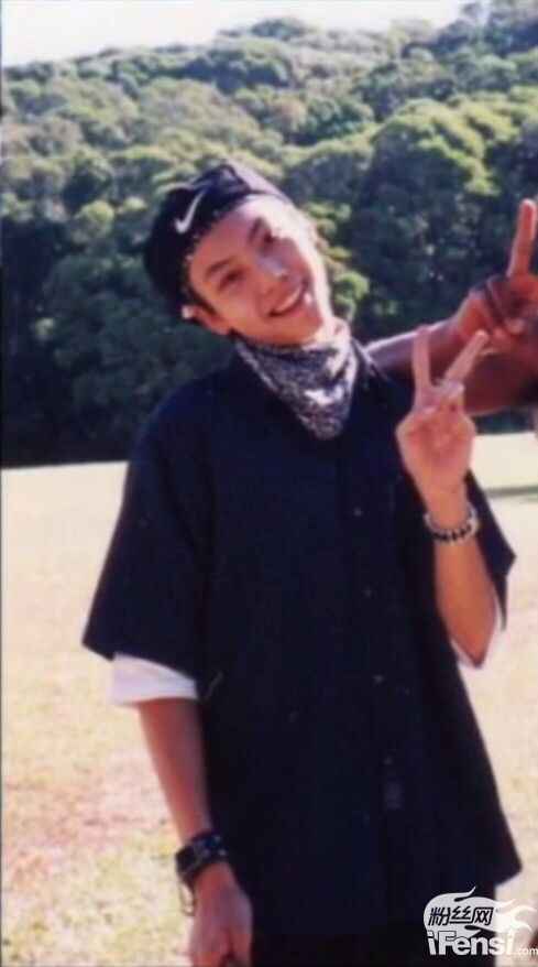 来看陈伟霆的成长记录告诉你他整没整容