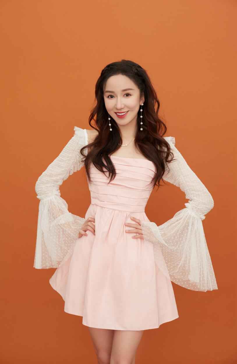 娄艺潇献唱《少年歌行互动版》片尾曲《大梦人间》 开启“武侠江湖”新篇章