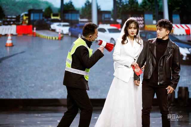 《闪电婚礼》梁田刘昱晗戳泪演绎抗疫故事