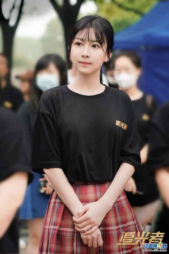 首部民间公益救援题材剧《追光者》开机 罗云熙吴倩三度合作备受期待