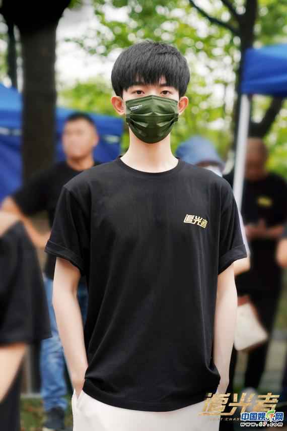 首部民间公益救援题材剧《追光者》开机 罗云熙吴倩三度合作备受期待