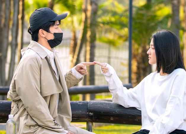 《变成你的那一天》张新成最佳女主角，幽默回应