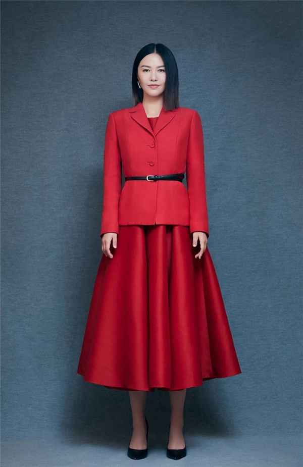 谭维维倾情为CCTV大型纪录片《大国建造》献唱主题歌《青山看见》