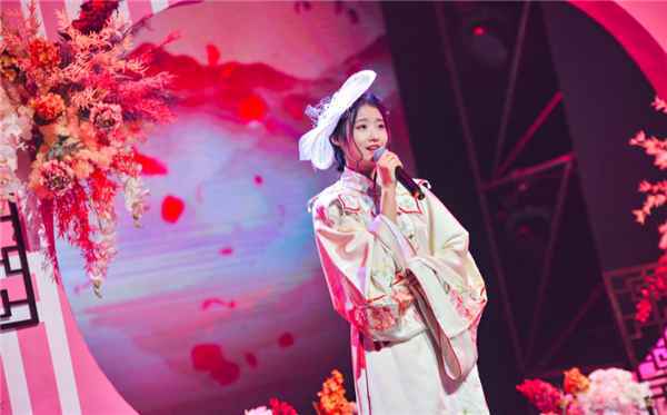 以新潮国风碰撞传统文化，酷狗直播造星体系下的红格格养成记