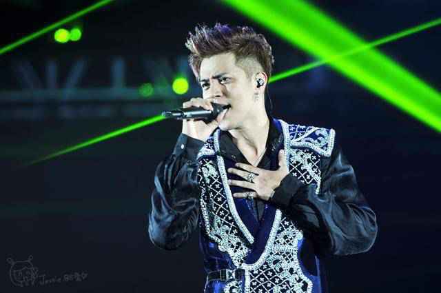 明星们的憋尿经历 郑爽飞奔洗手间！！