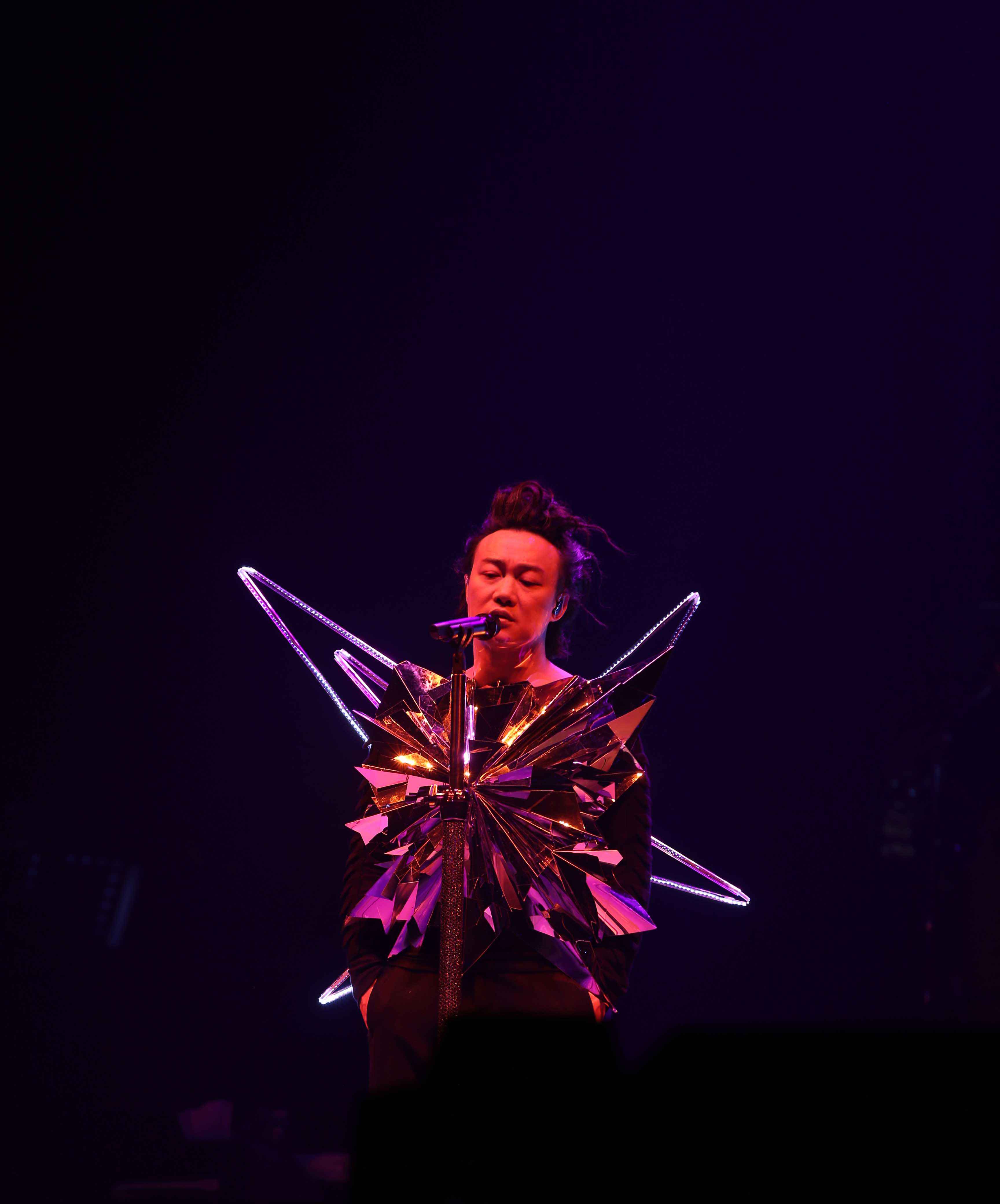 Eason陈奕迅首次分享接连四场演唱会心情