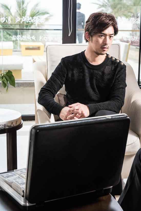 陈柏霖5日抵韩客串拍摄韩剧《Monster》