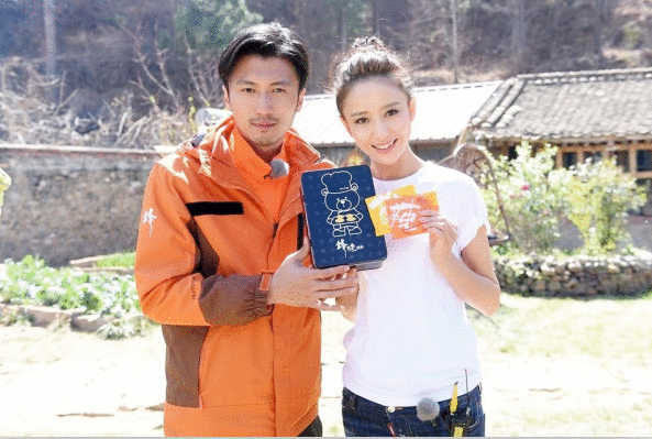 谢霆锋又推新品“月曲奇” 旗舰店引来预购“锋”潮