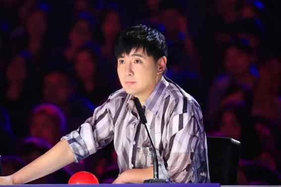 沈腾真性情泪洒现场 达人秀致敬祖国成立70周年