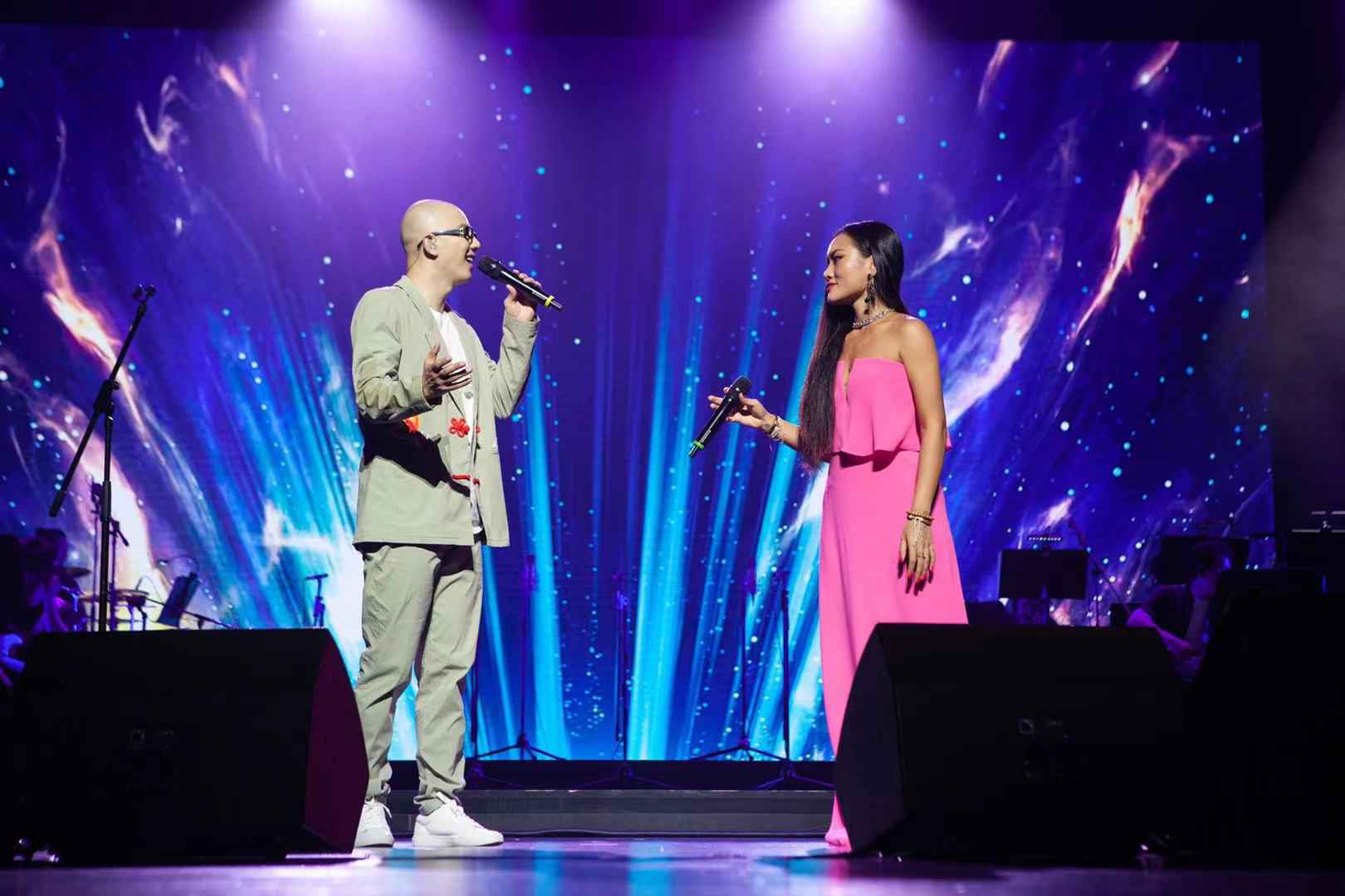 平安《我爱你中国》演唱会厦门站回忆“好声音”初识舞台