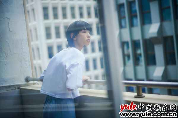 李靖筠全新单曲《差⼀些什么？》温情上线 触碰爱情世界中的矛盾区域