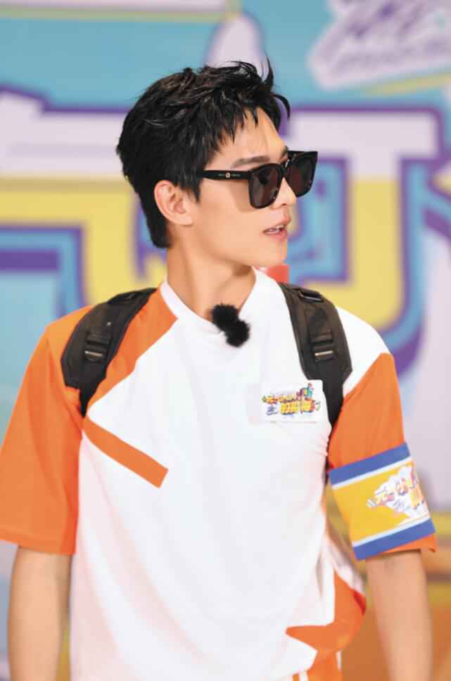 杨洋可爱遭“团欺” 《元气满满的哥哥》遇阻击“反杀”