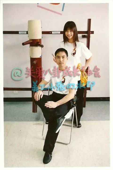 曝Angelababy16岁打工照面容青涩