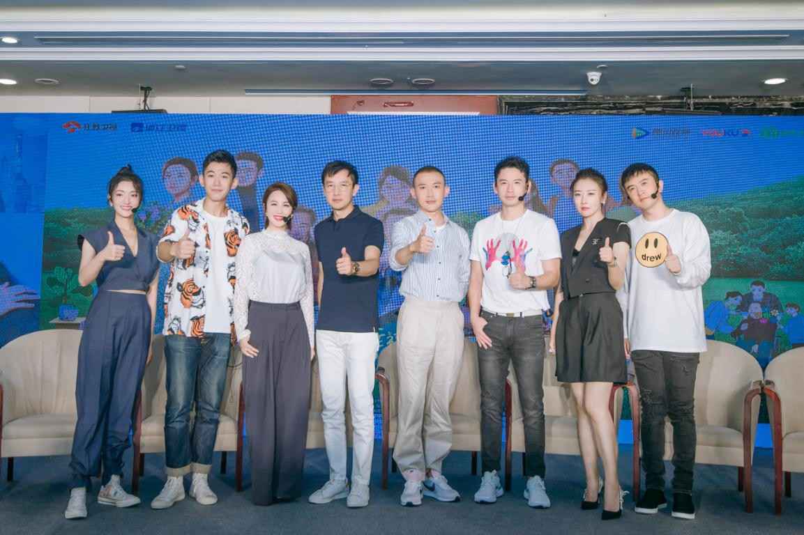 《幸福还会来敲门》开播 钱泳辰聂远时隔十年再合作