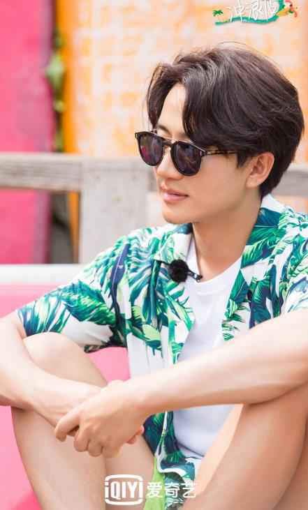 《夏日冲浪店》经营遇难题 黄轩韩东君经营观不同起“冲突”