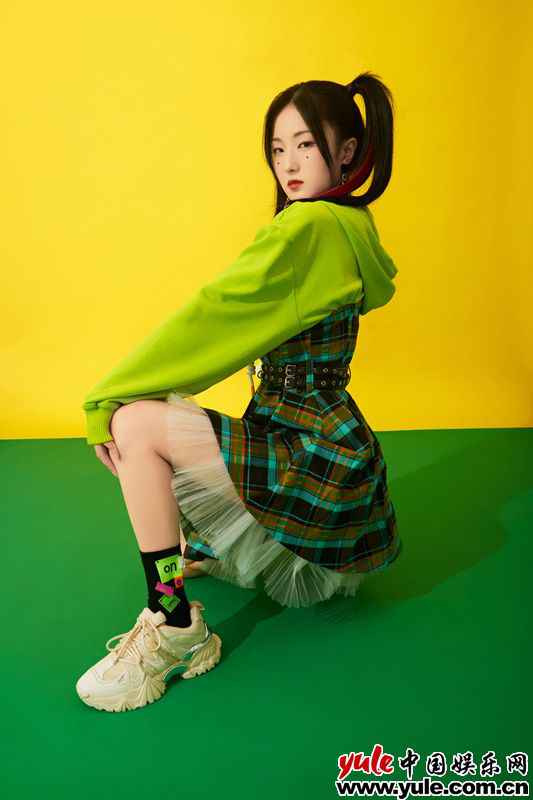 SING马雪娇《黑怕女孩》一公舞台直击人心 引发共鸣现场泪目不停