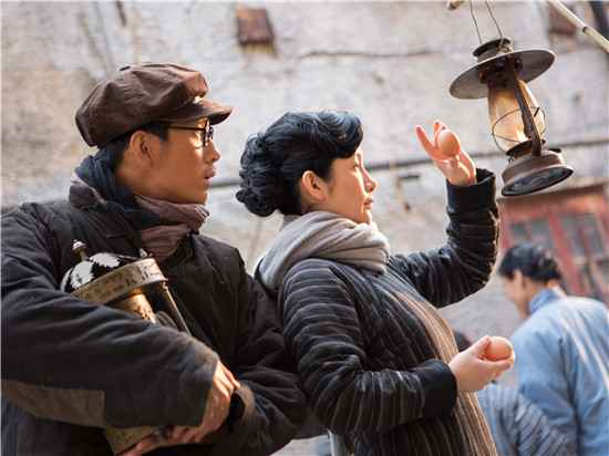 井柏然新片连映颠覆形象 二十亿帝再获金鸡肯定