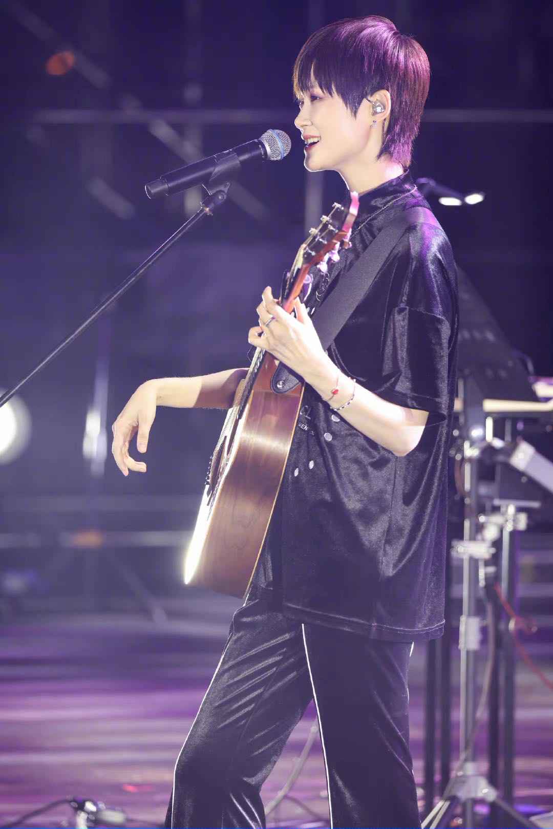 李宇春亮相音乐节 家乡献唱多首金曲燃爆现场