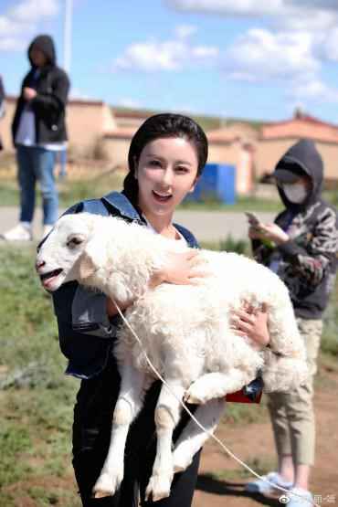 伊丽媛：有一种魅力，其实就是刻在骨子里的修养