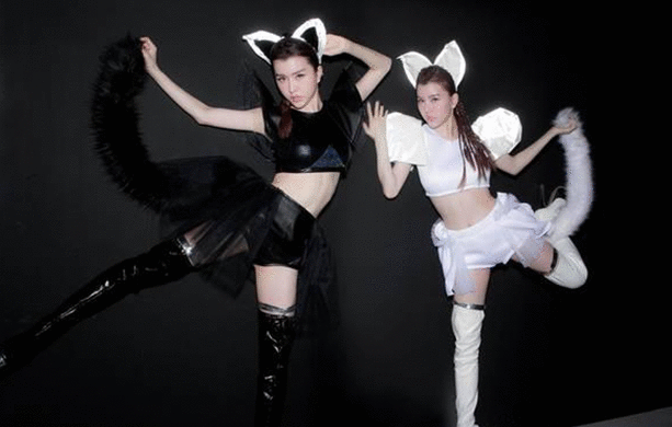 by2新专辑《CAT and Mouse》繁星直播发布会 双女神性感回归