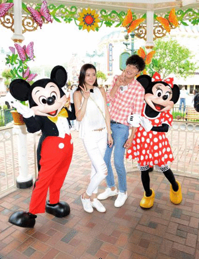 熊黛林李光洙香港迪士尼乐园甜蜜约会