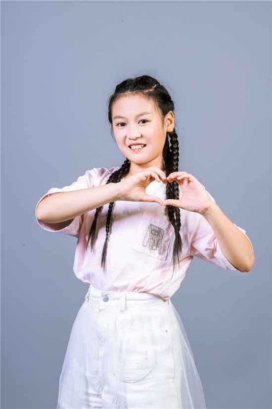 王李腾子《爱的抱抱》青春上线