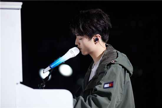 王俊凯“无边界”个唱开启,首次个人舞台带来怎样惊喜?