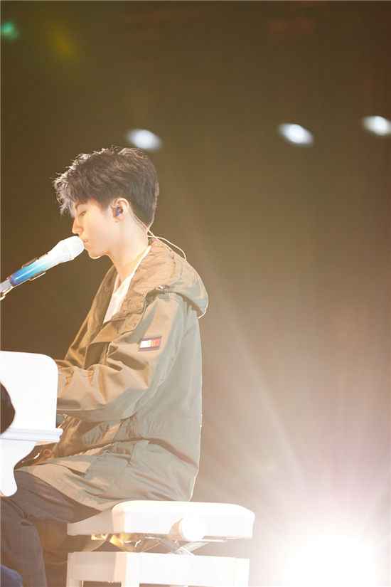 王俊凯“无边界”个唱开启,首次个人舞台带来怎样惊喜?