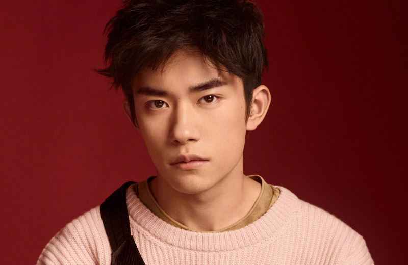 《朋友请听好》最新一期播出,易烊千玺新发型帅气又暖萌