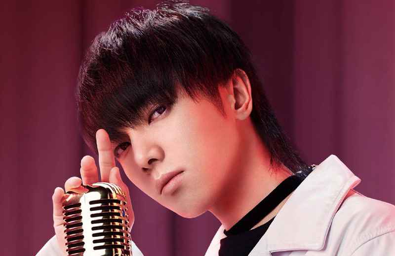 华晨宇上《王牌》与平时不同的笑容,粉丝都差点没认出