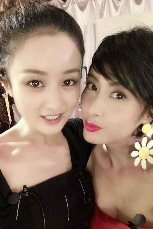 朱茵红唇低胸索吻赵丽颖 亲密合影皆貌美