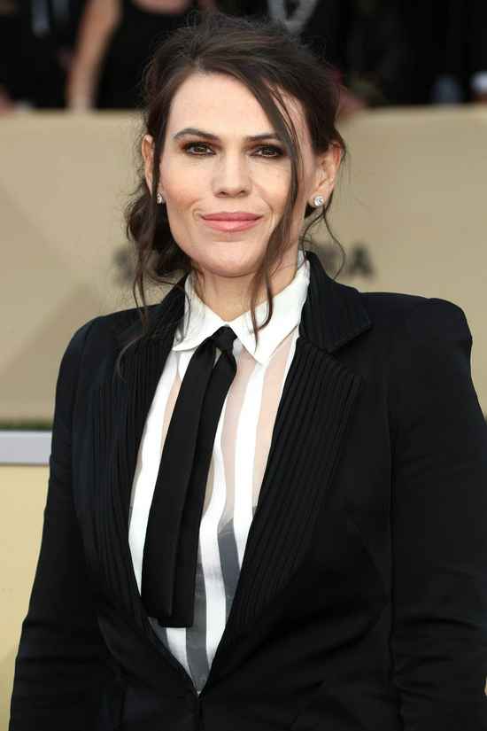 《第一夫人》新卡司：《使女的故事》女星加盟