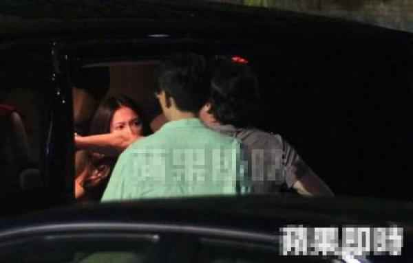 陶喆经纪人:只是送朋友回家 他和老婆都很好