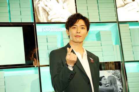 [图多]狮子馆长金材昱旋风访台 心疼粉丝淋雨直道歉