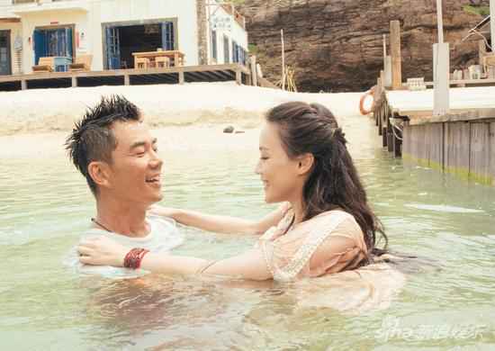 舒淇绑铅块湿身下海 当“侠女”刀工一流