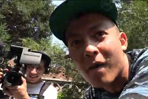 陈冠希反采访跟拍狗仔 呛声:喜欢被拍吗?