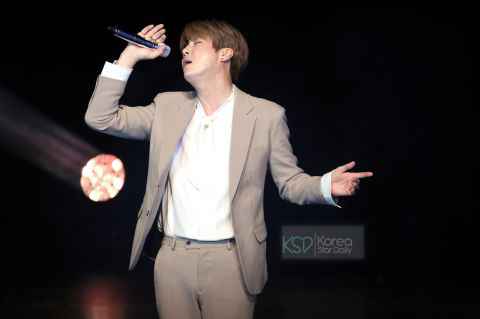 浪漫深情曲风粉丝最爱 申彗星直呼：幸好挑对开场歌曲！