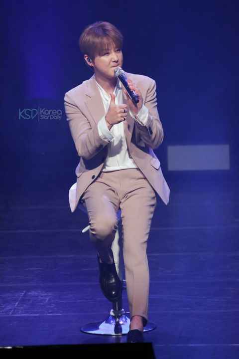 浪漫深情曲风粉丝最爱 申彗星直呼：幸好挑对开场歌曲！