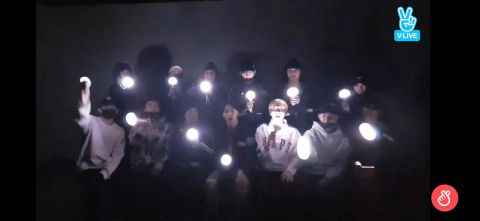 被吐槽2年之后…SEVENTEEN的新版应援棒终於来了!亮度等级大提升~?