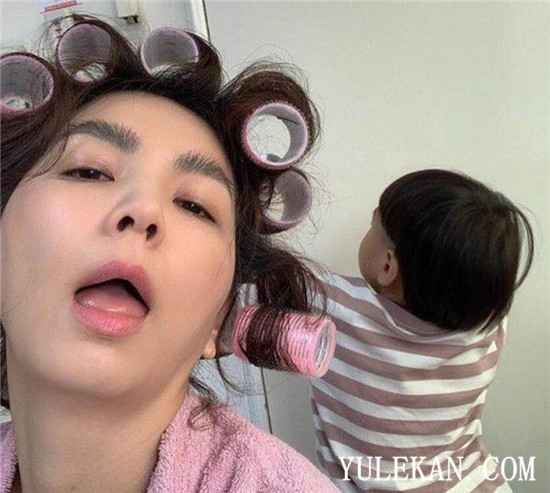 为什么Ella要带着自己的儿子去参加同志婚礼？