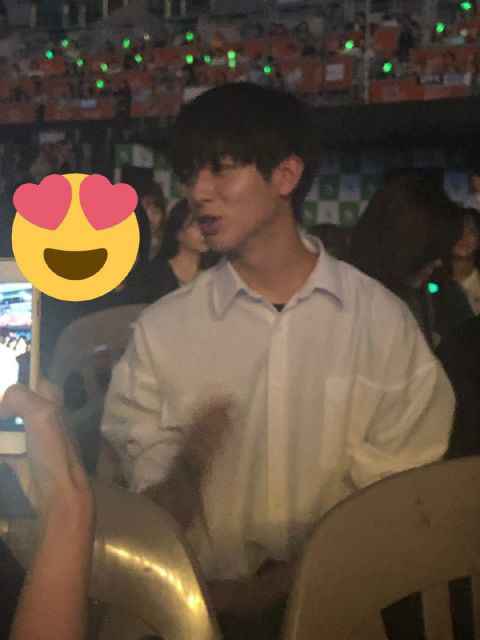 X1举行出道SHOWCON!曾出演《PRODUCE X 101》的李鎭赫、金旻奎、金施勋等人,都到场应援!