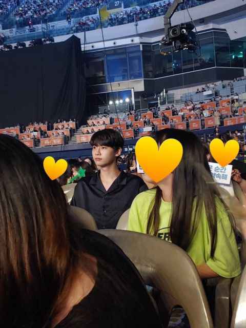 X1举行出道SHOWCON!曾出演《PRODUCE X 101》的李鎭赫、金旻奎、金施勋等人,都到场应援!