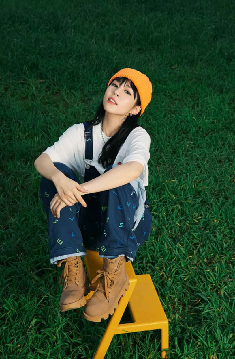 华承妍新歌《哎呀》全网上线 首次担纲制作人展现全能才华