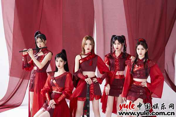 SING女团新歌《墨影》诠释女性力量 唱出风驰电掣侠女风范