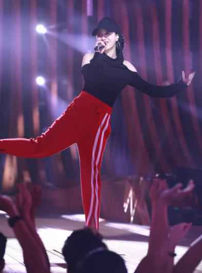 李嘉格《金曲捞》演唱示爱神曲《大舌头》