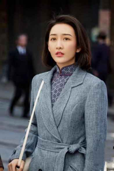 民国造型谁惊艳？王鸥华丽，刘诗诗惊艳，看了伊丽媛才知道气质有多重要